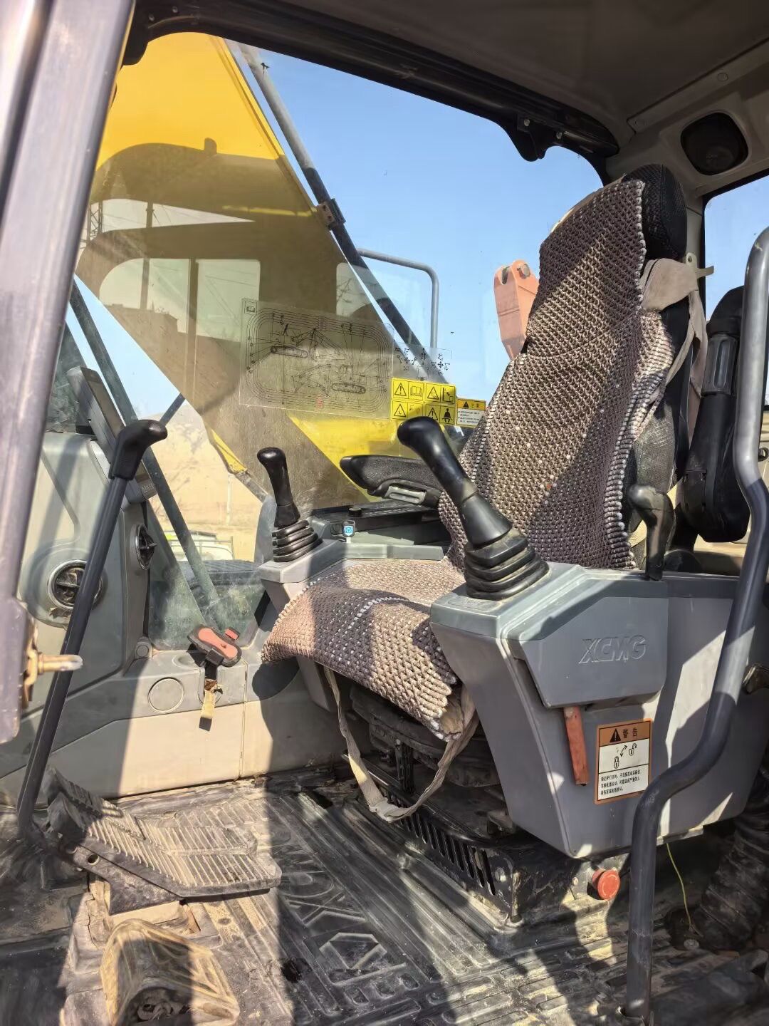 USED XCMG XE240D