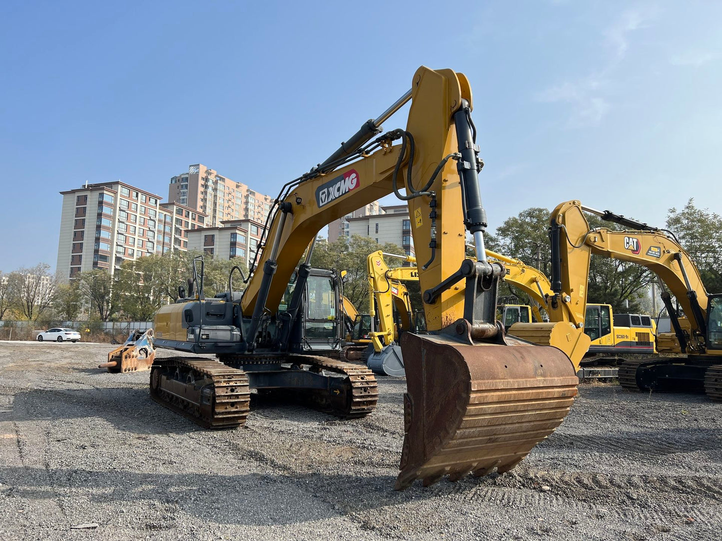 USED XCMG XE400DK