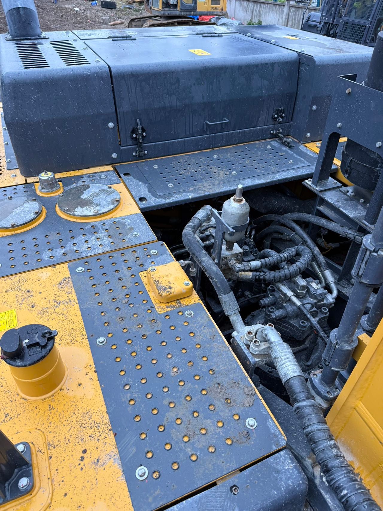 USED XCMG XE550DK