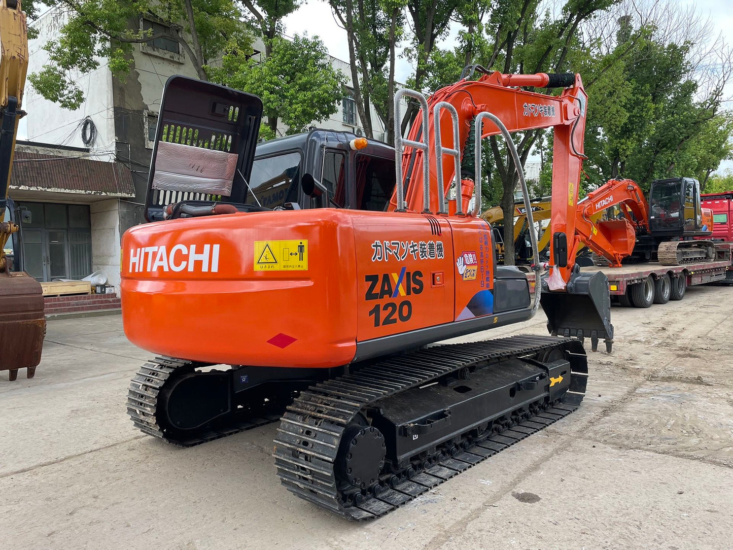 Used Hitachi EX120 Excavator for Sale front view