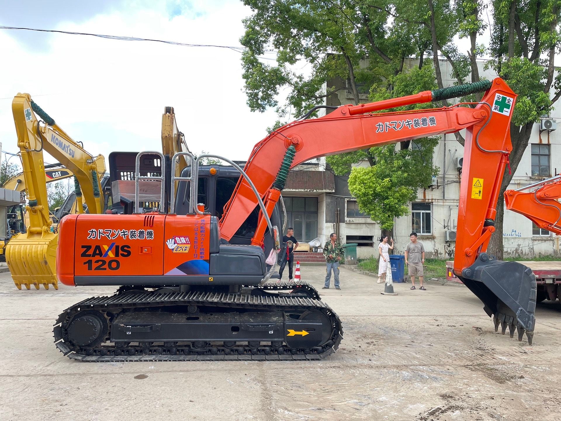 Used Hitachi EX120 Excavator for Sale detail view