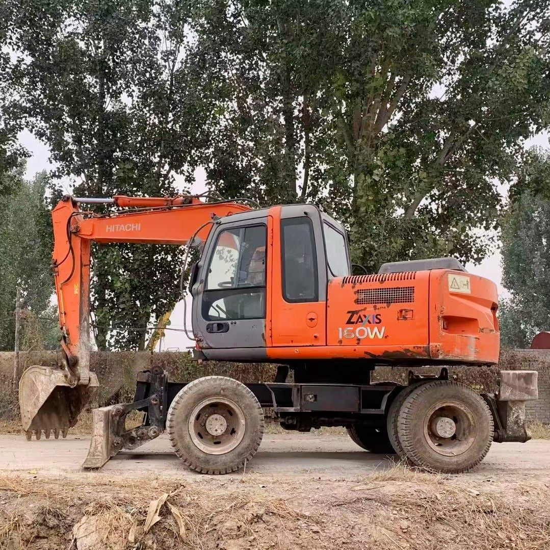 Used Hitachi EX160WD Excavator for Sale side view