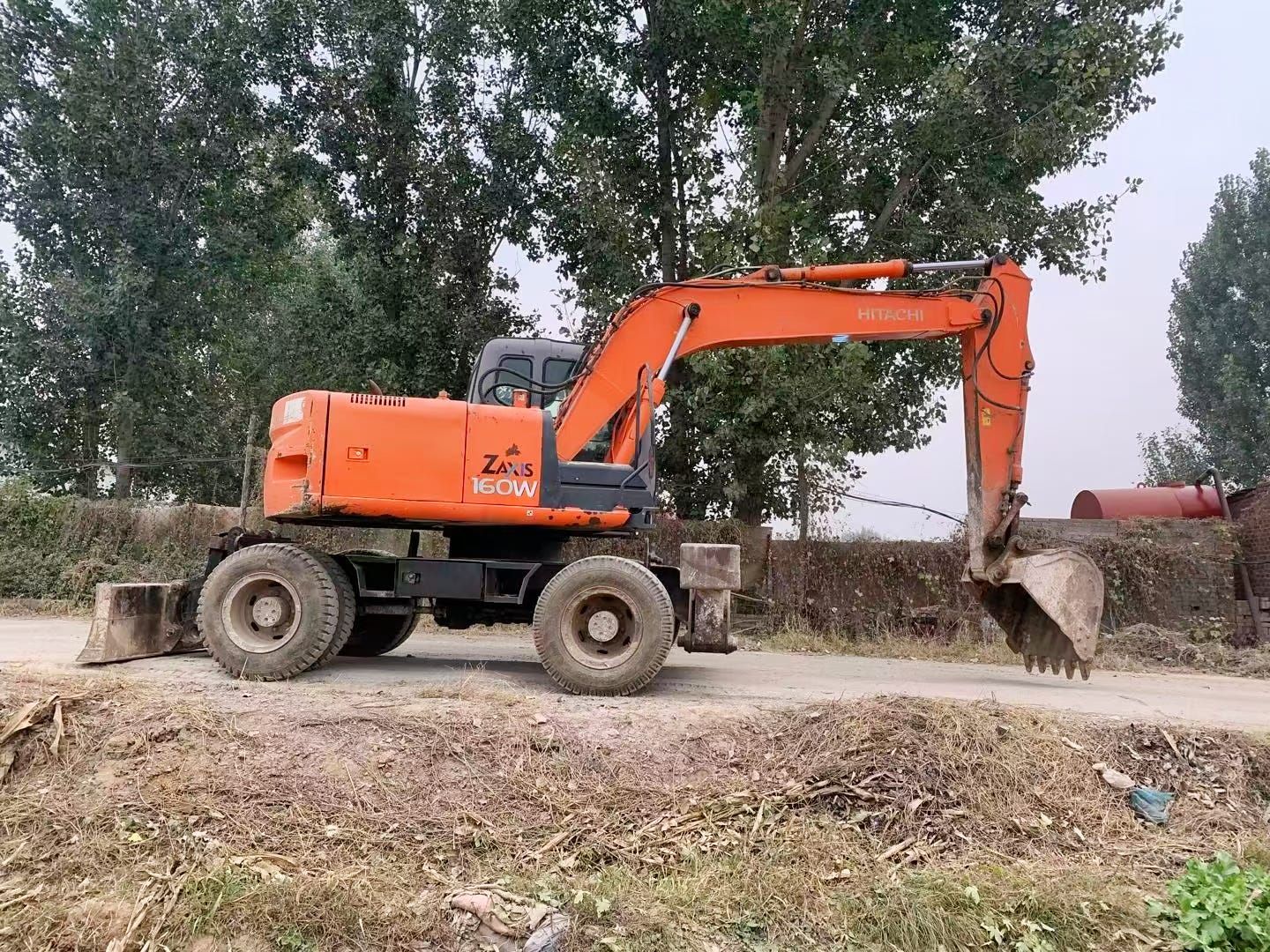 Used Hitachi EX160WD Excavator for Sale rear side view