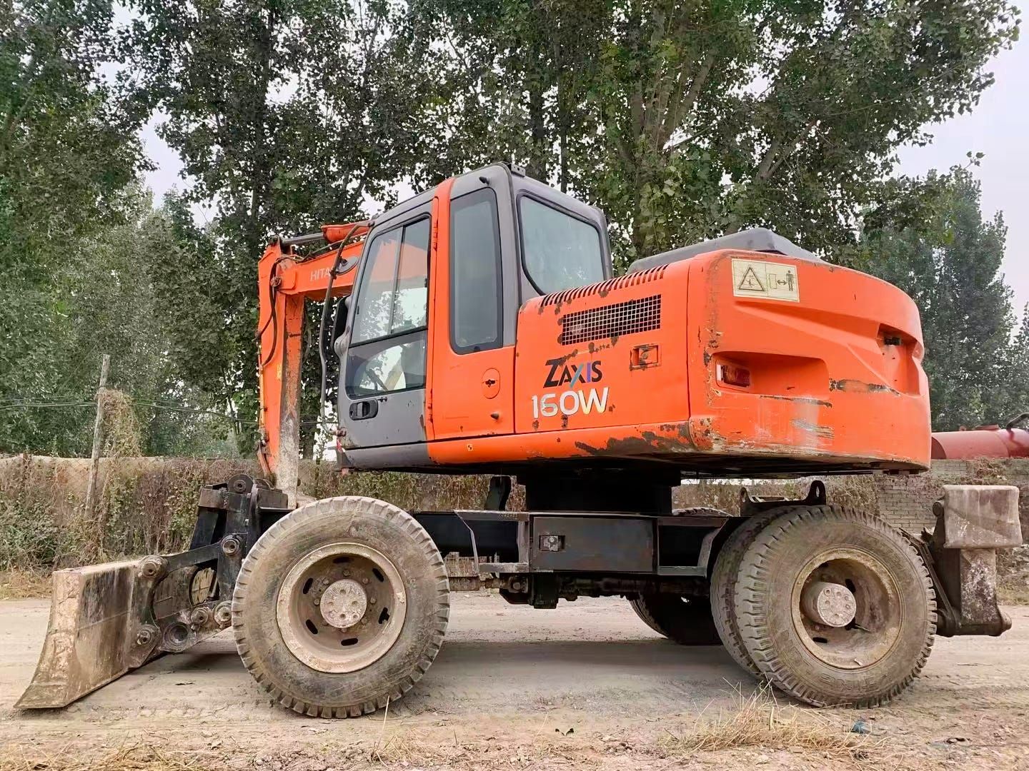 Used Hitachi EX160WD Excavator for Sale front view