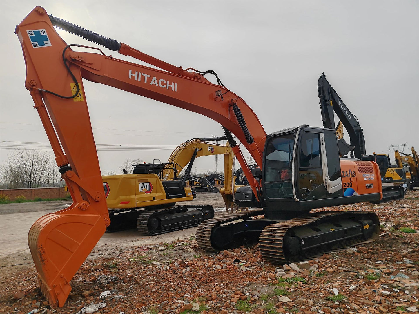 Used Hitachi EX200-1 Excavator for Sale rear side view