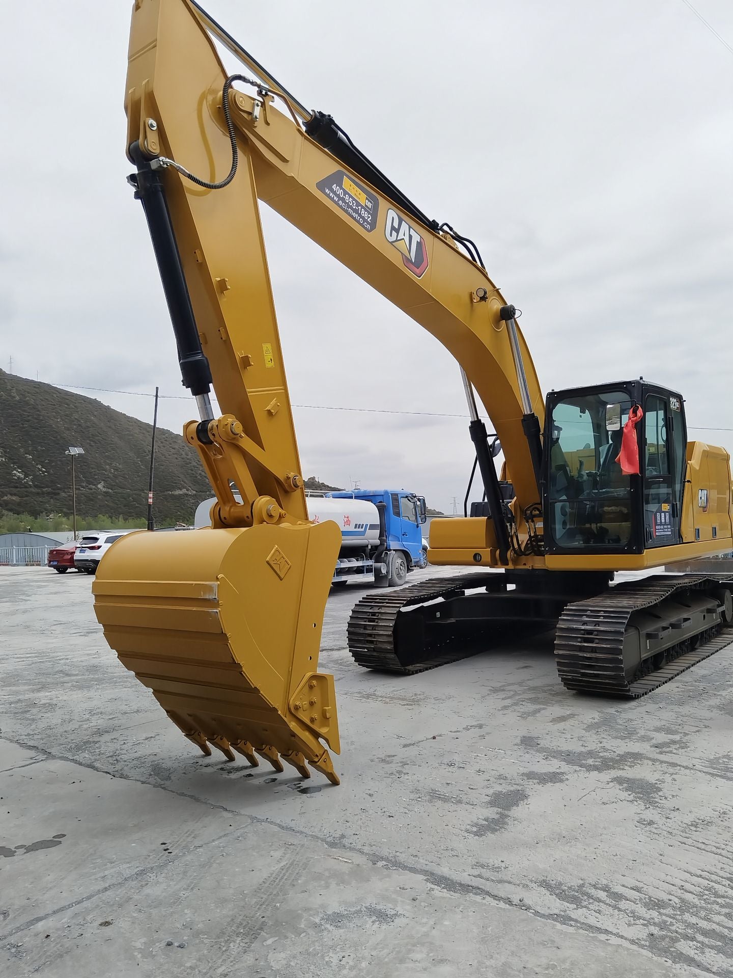 Used Caterpillar 323GC Excavator for Sale rear side view