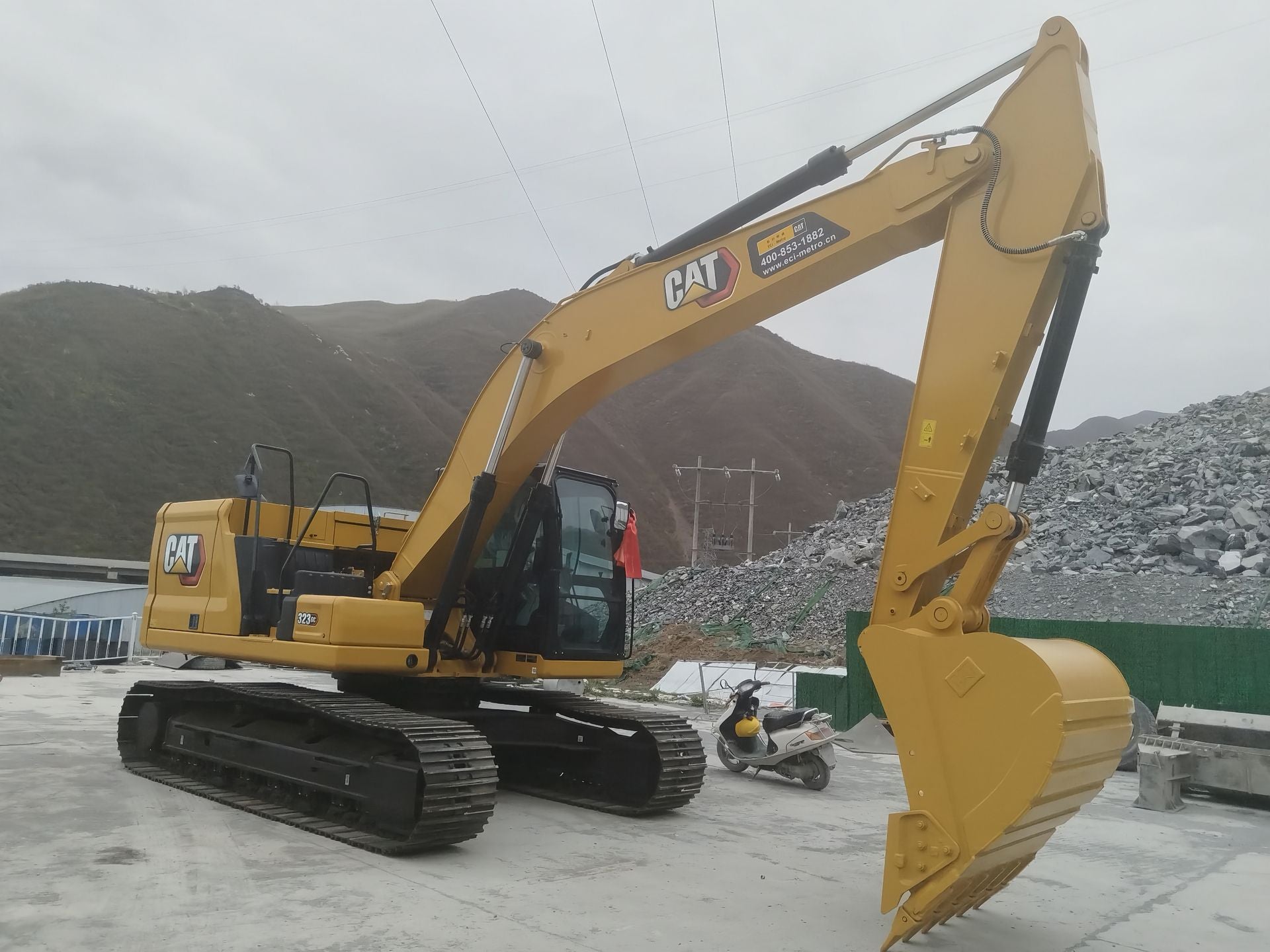 Used Caterpillar 323GC Excavator for Sale front view