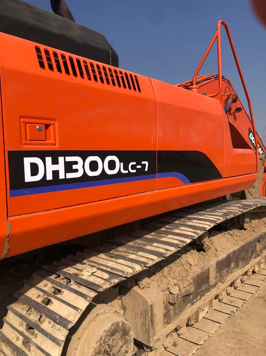Used Doosan DH300LC-7 Excavator for Sale rear side view