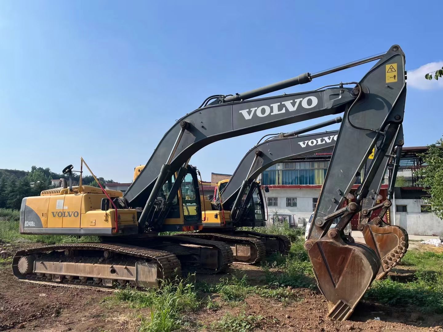Used Volvo EC240BLC Excavator for Sale rear side view
