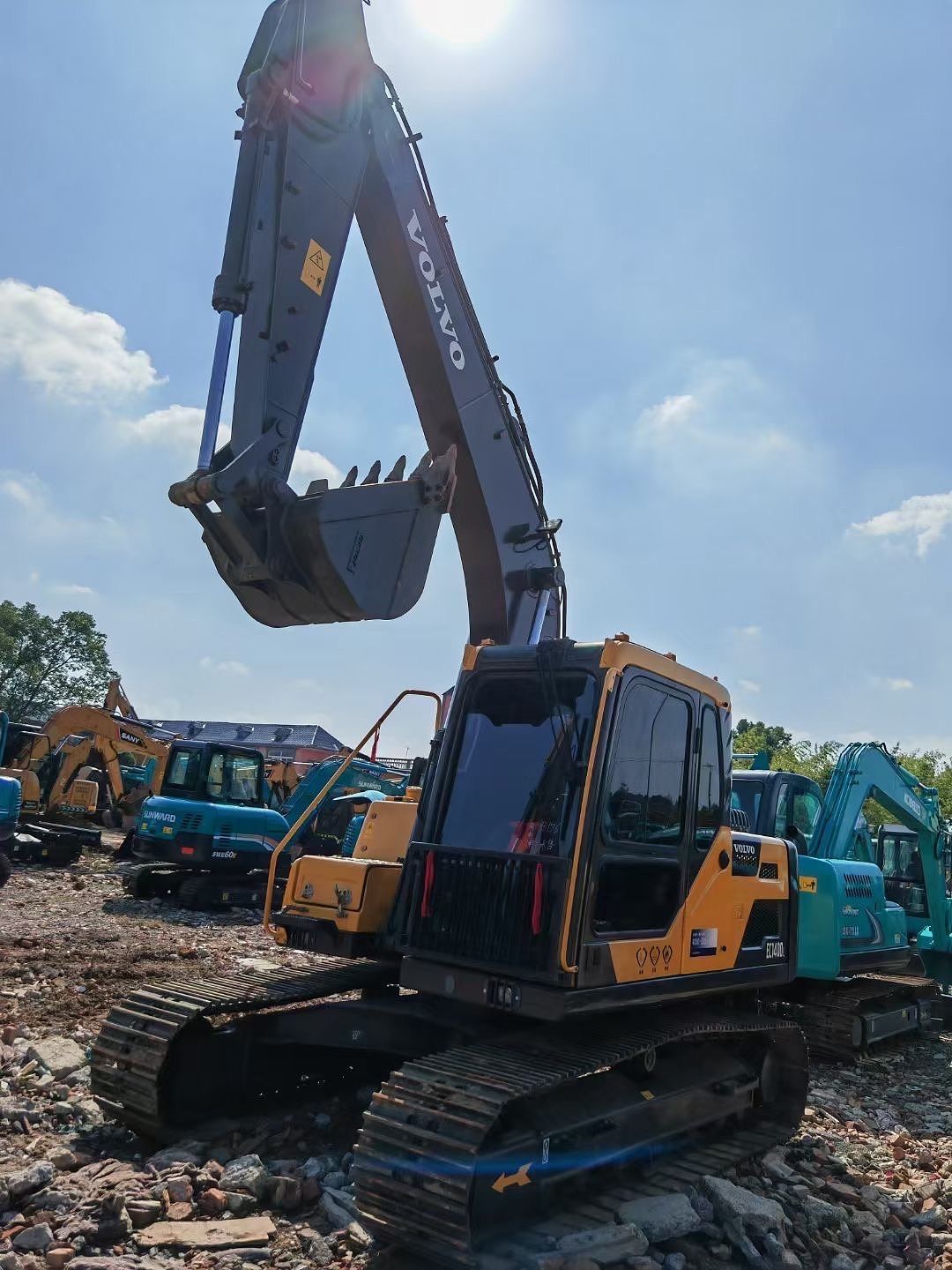 Used Volvo EC140DL Excavator for Sale detail view
