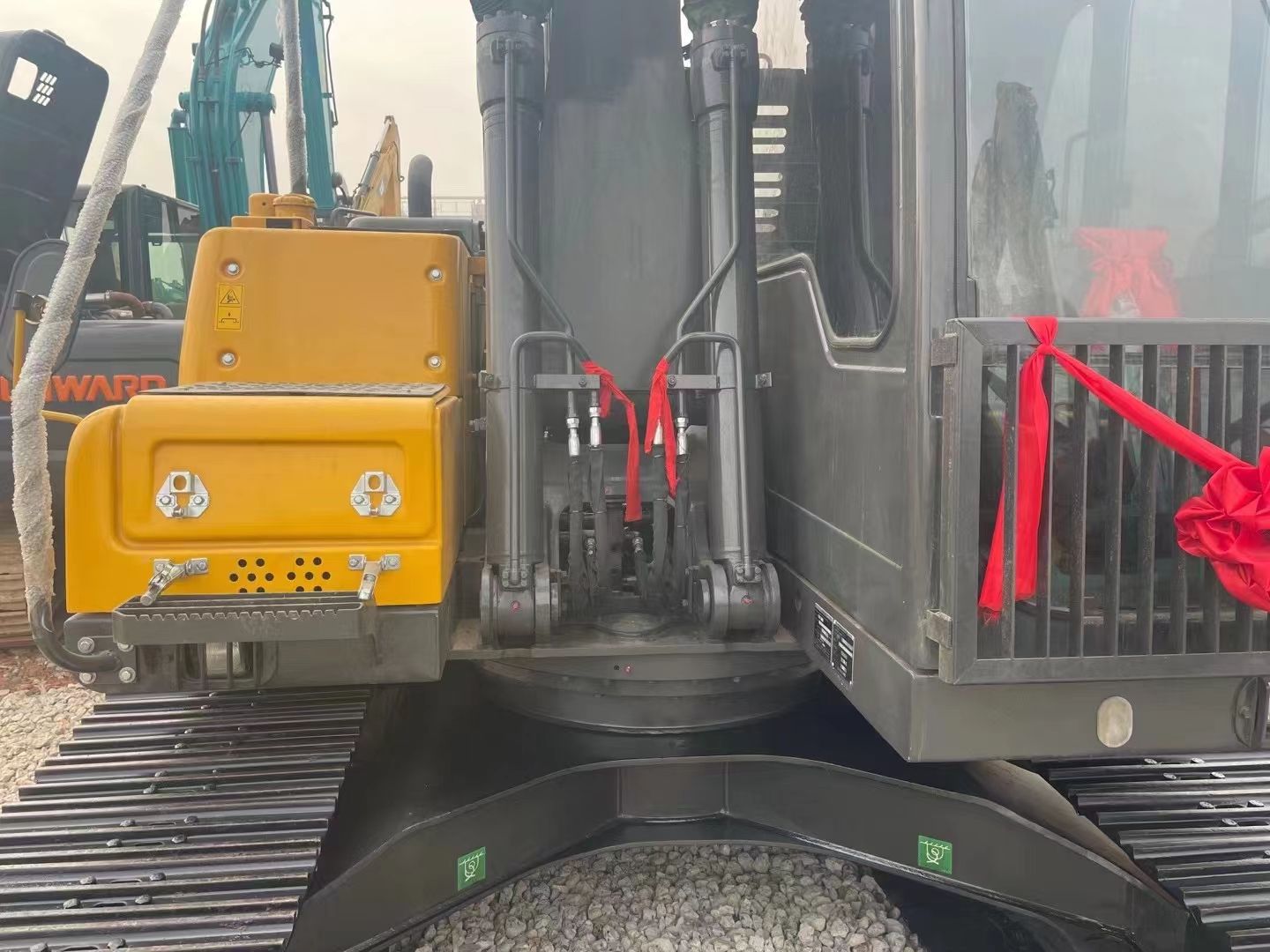 Used Volvo EC140DL Excavator for Sale detail view