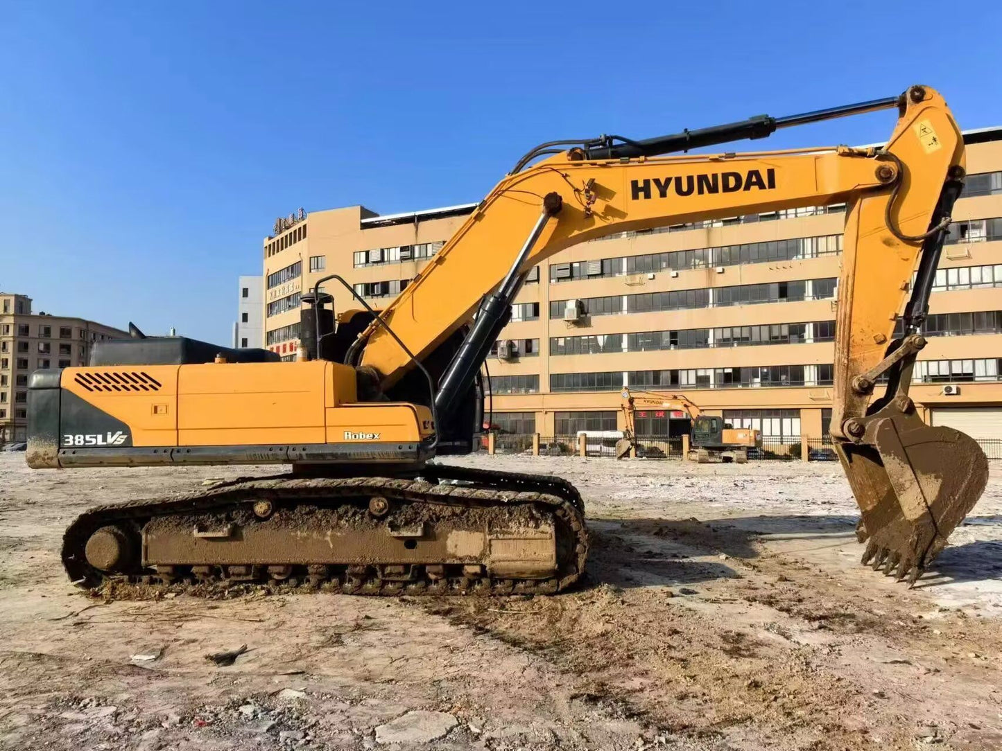 USED HYUNDAI R385LVS