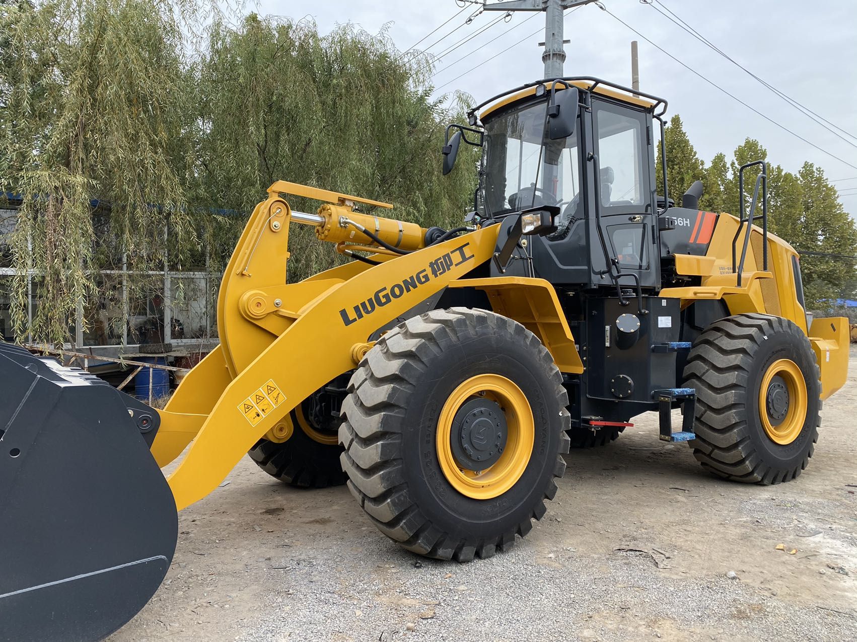 Used Liugong 856H Wheel Loader for Sale rear side view