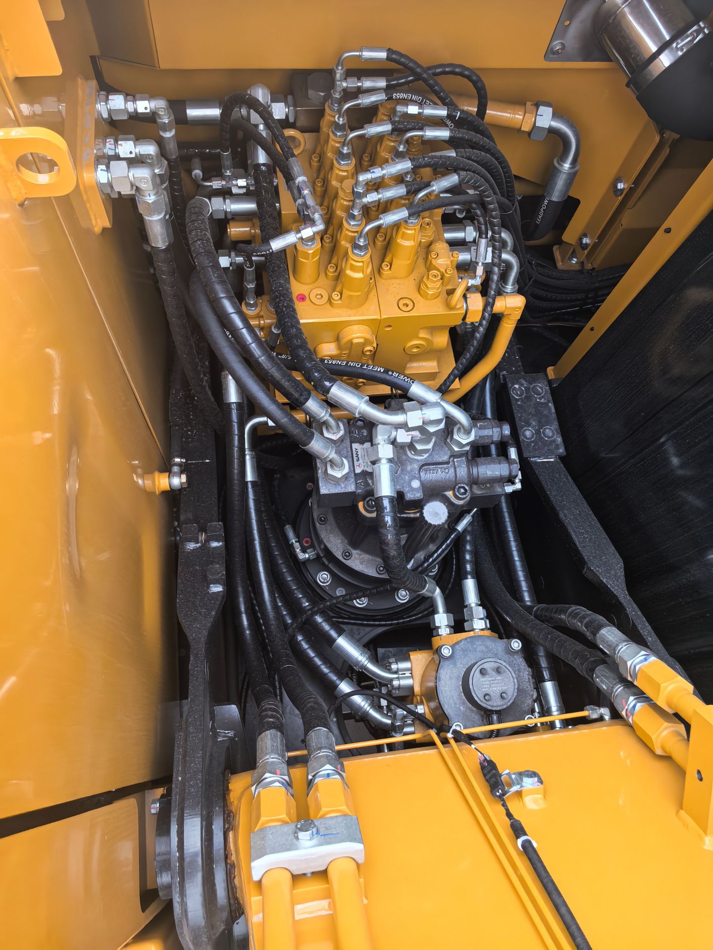 USED SANY SY155W