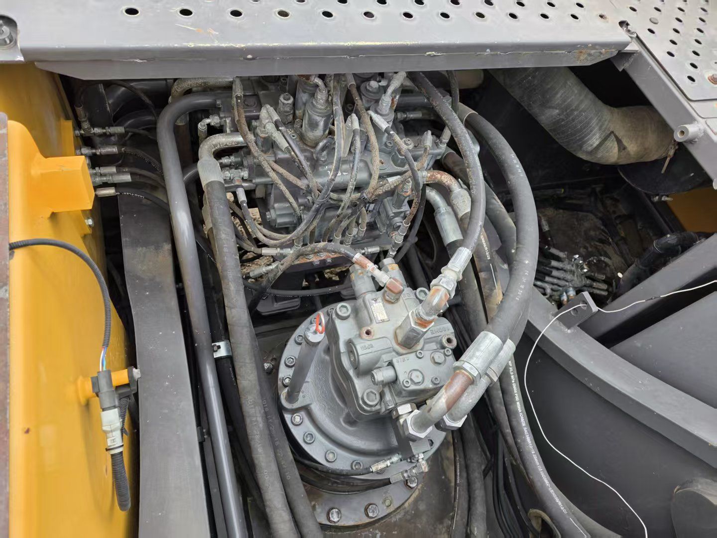 Used Volvo EC350DL Excavator for Sale detail view