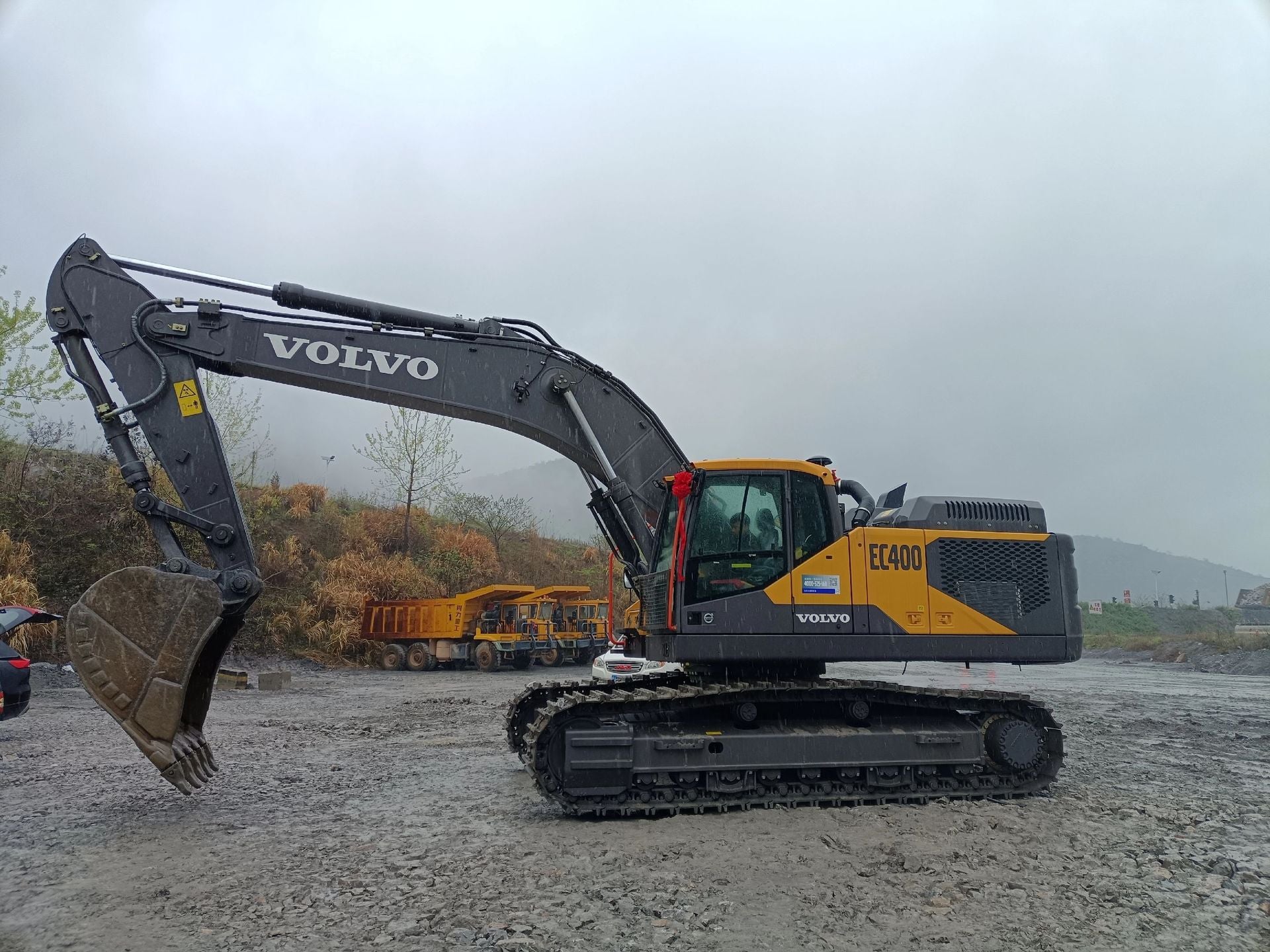 Used Volvo EC400 Excavator for Sale rear side view