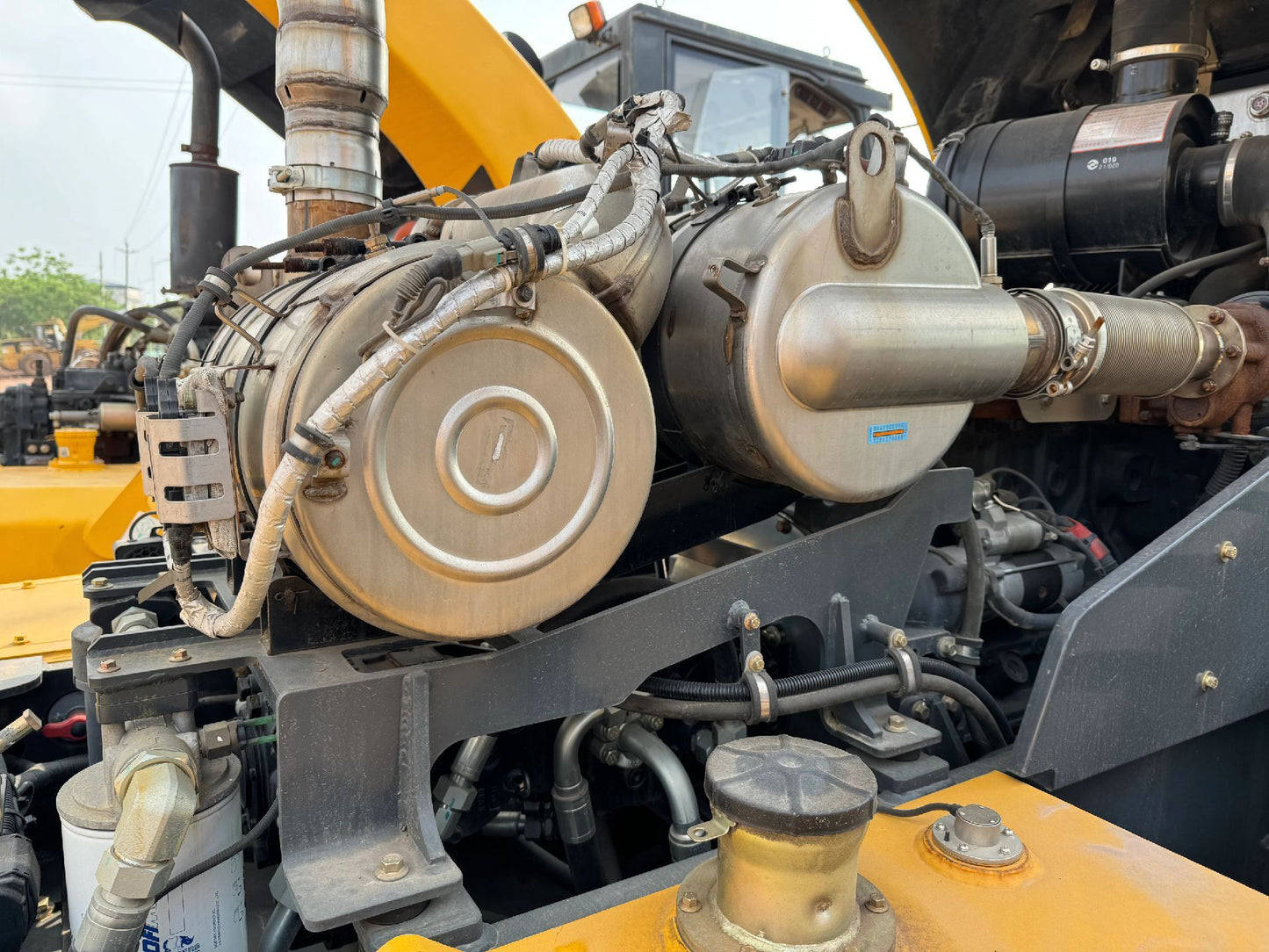 Used Liugong 6626E Road Roller for Sale front view