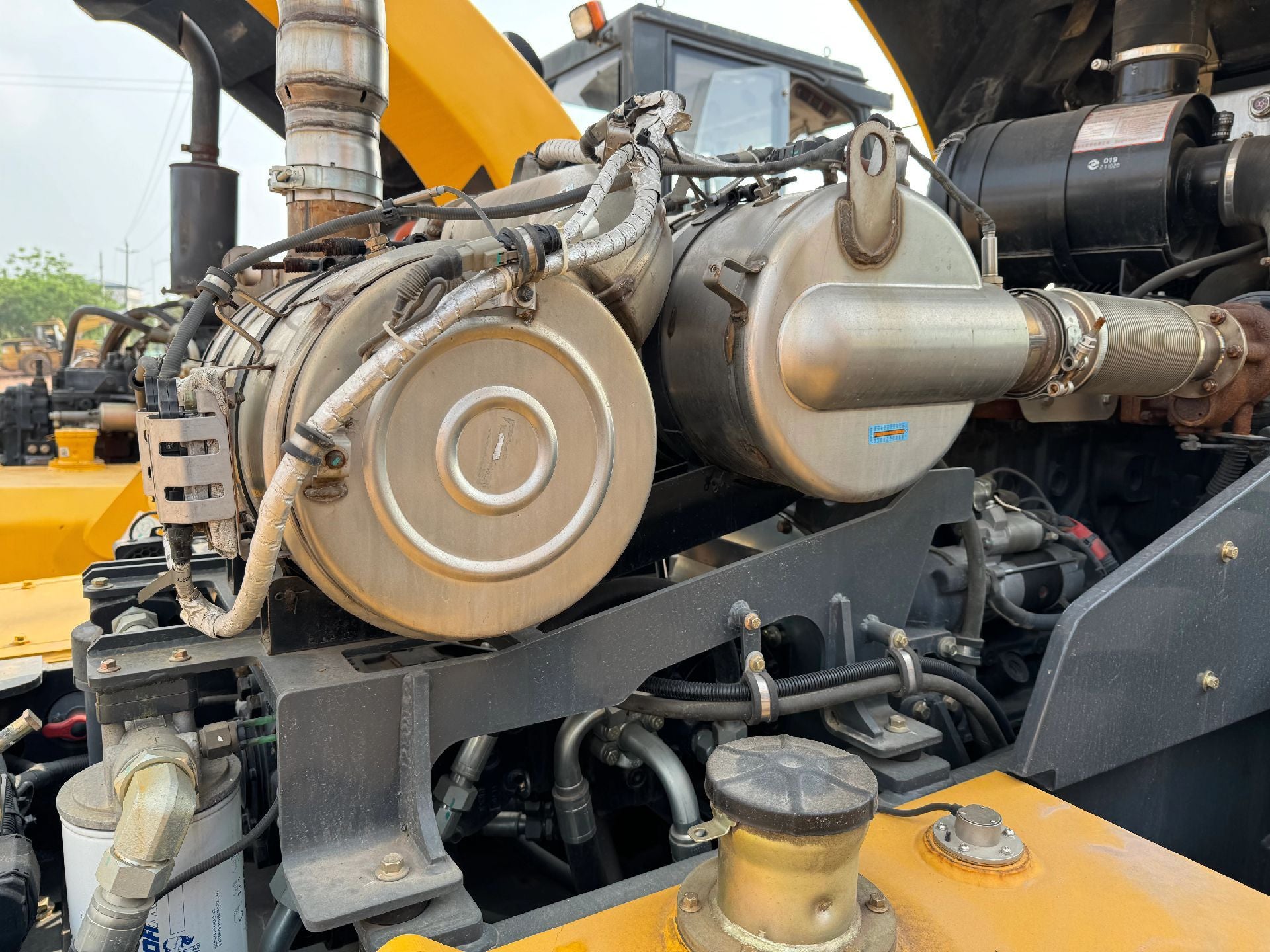 Used Liugong 6626E Road Roller for Sale front view