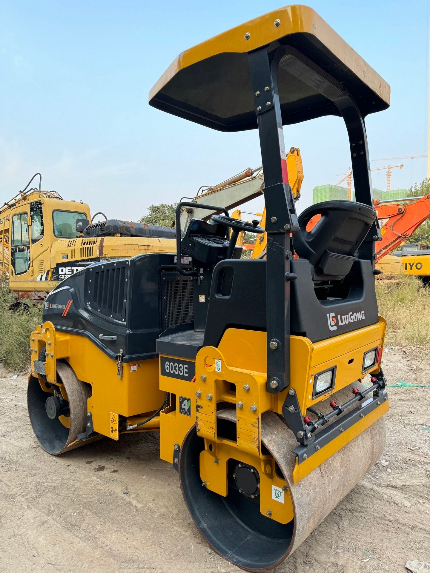 Used Liugong 6033E Road Roller for Sale front view
