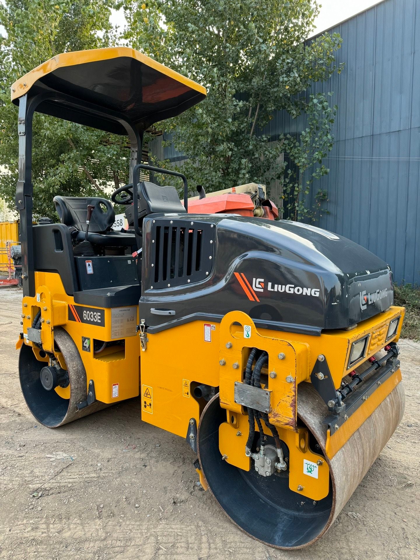 Used Liugong 6033E Road Roller for Sale detail view