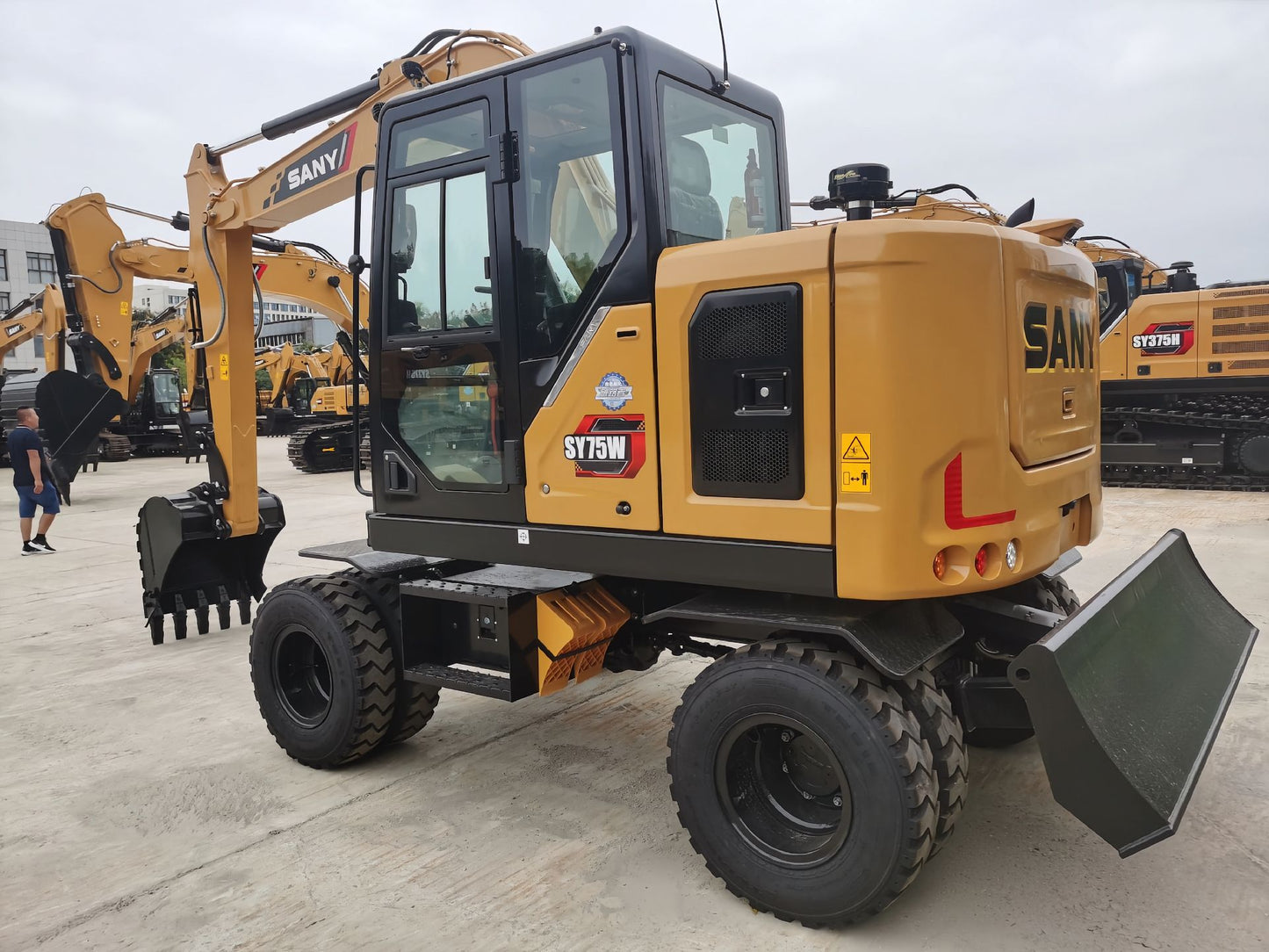 USED SANY SY75W