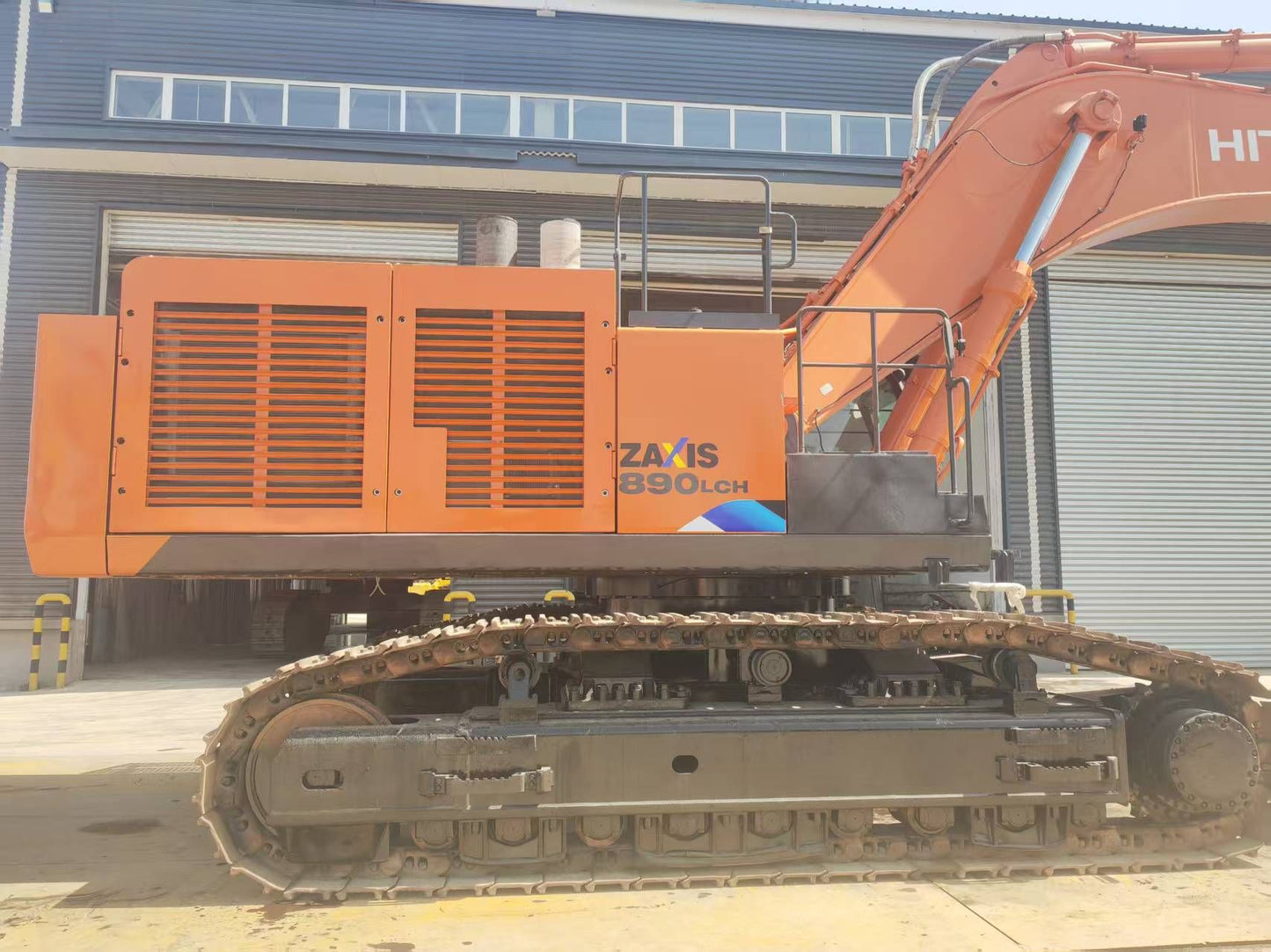 USED HITACHI ZX890LCH-5A