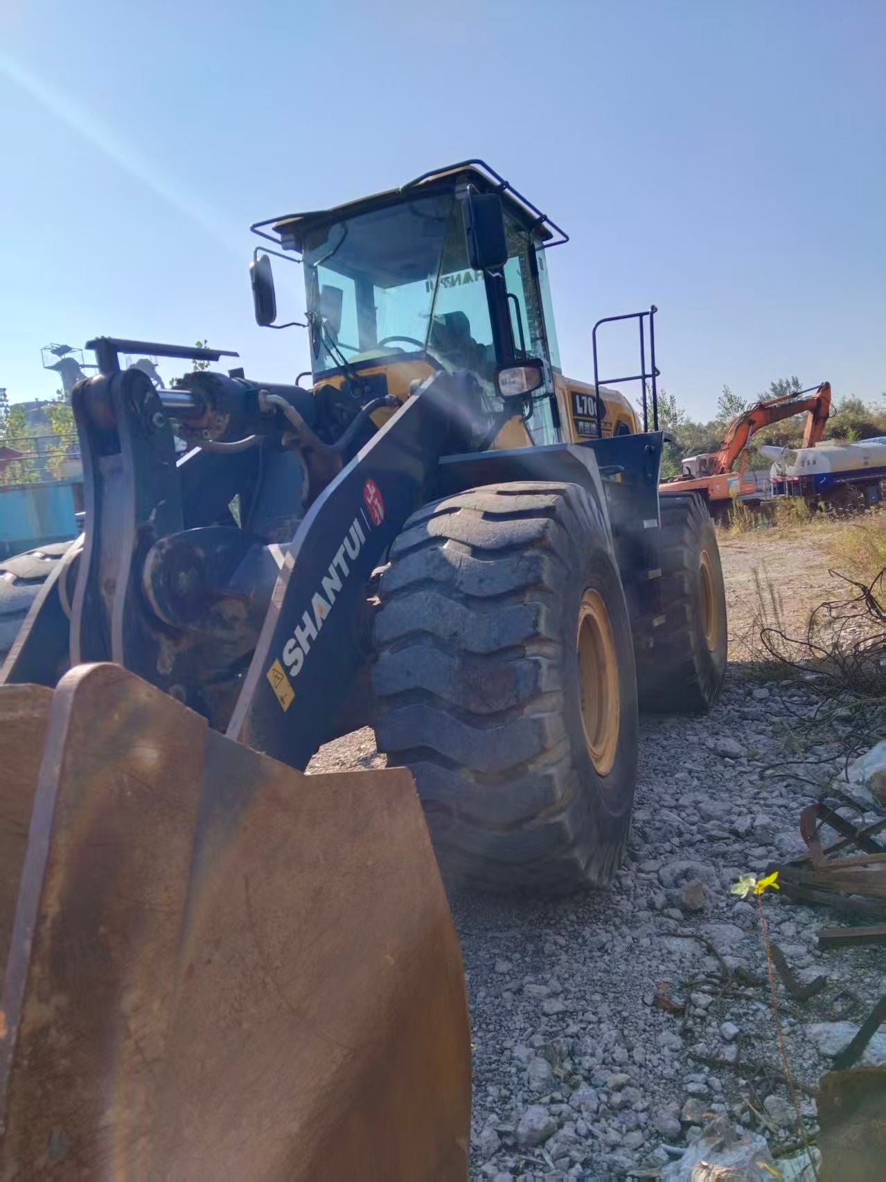 USED SHANTUI L70G