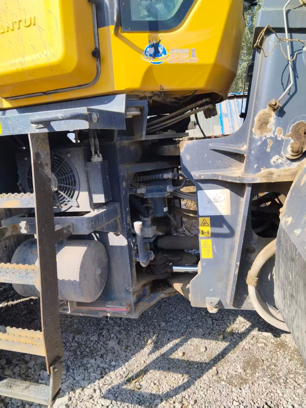 USED SHANTUI L70G