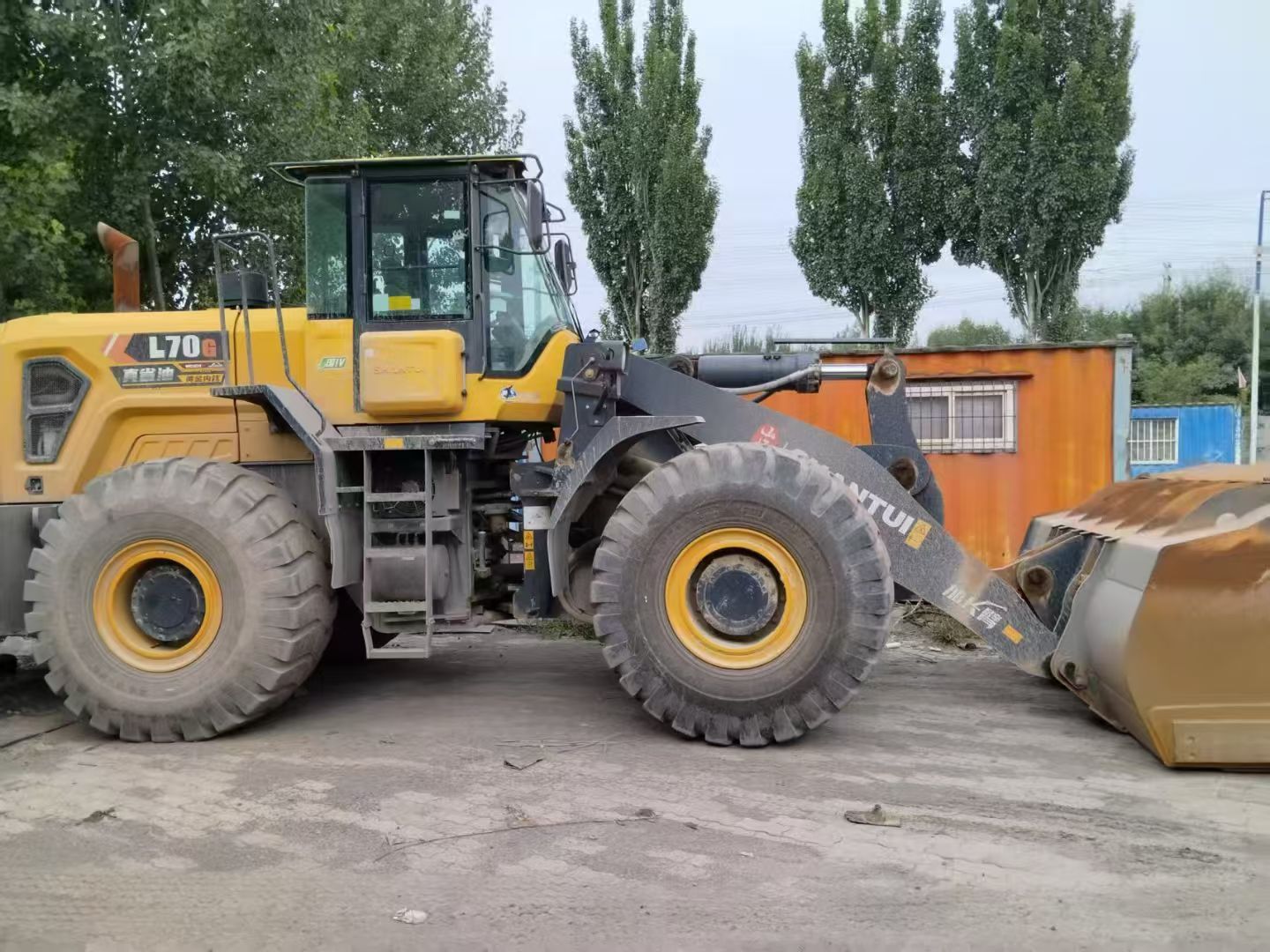 USED SHANTUI L70G