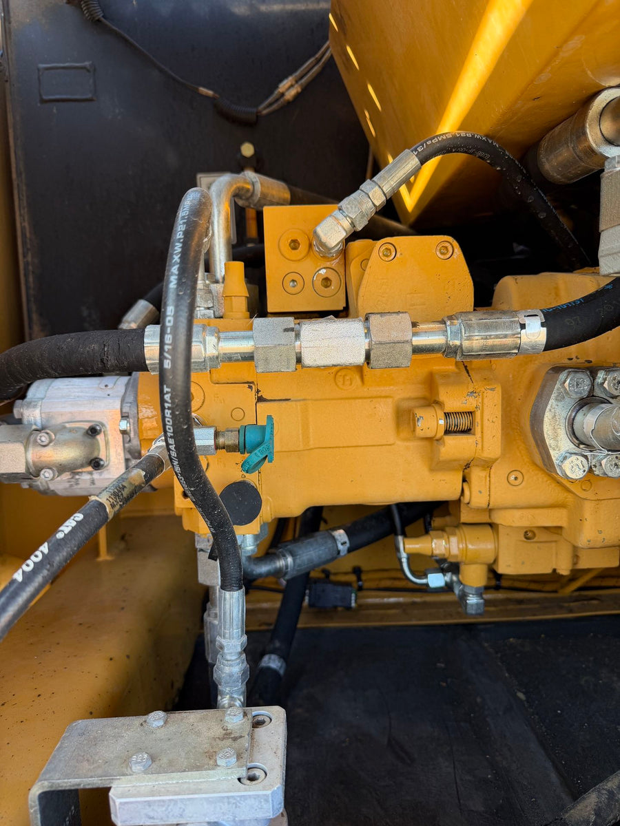 Excavadora de ruedas CAT M320D2 usada en venta | Precio Caterpillar M320D2 foto de detalle 4