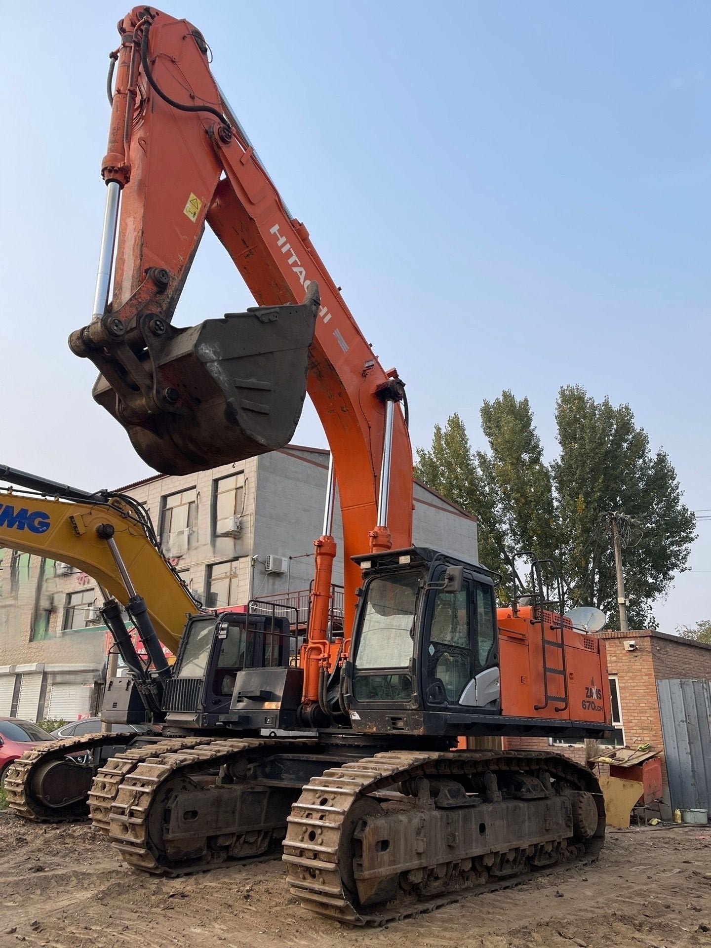 USED HITACHI ZX670LCH-5G