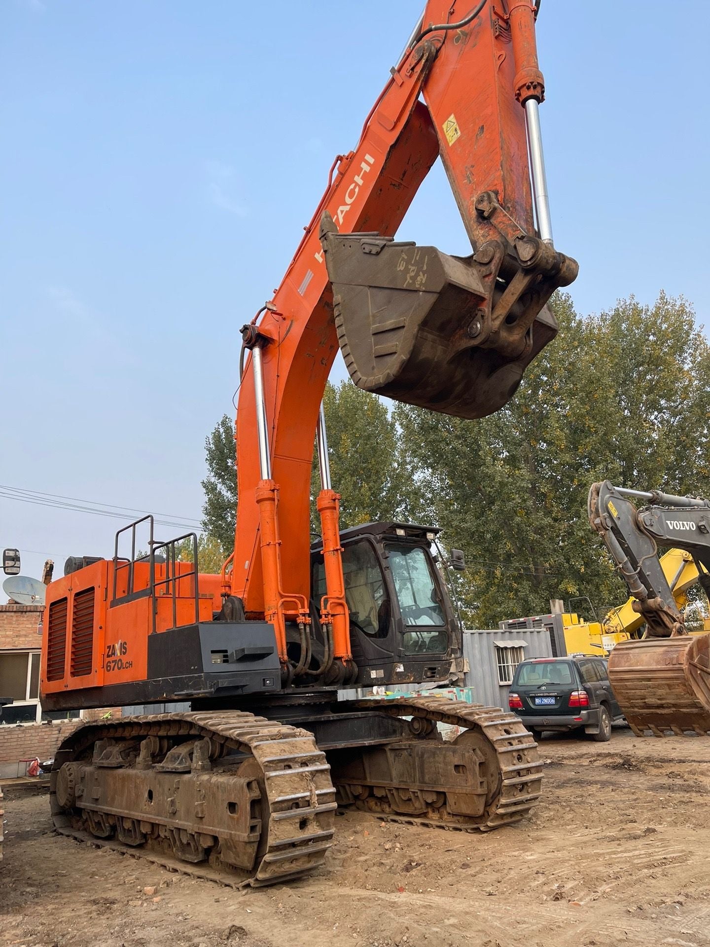 USED HITACHI ZX670LCH-5G