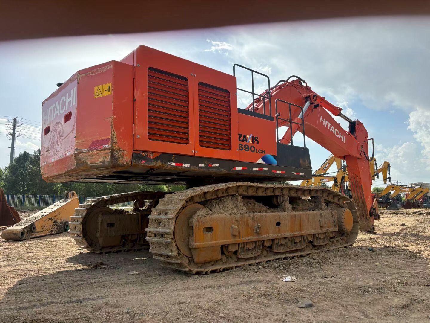 USED HITACHI ZX690LCH-7