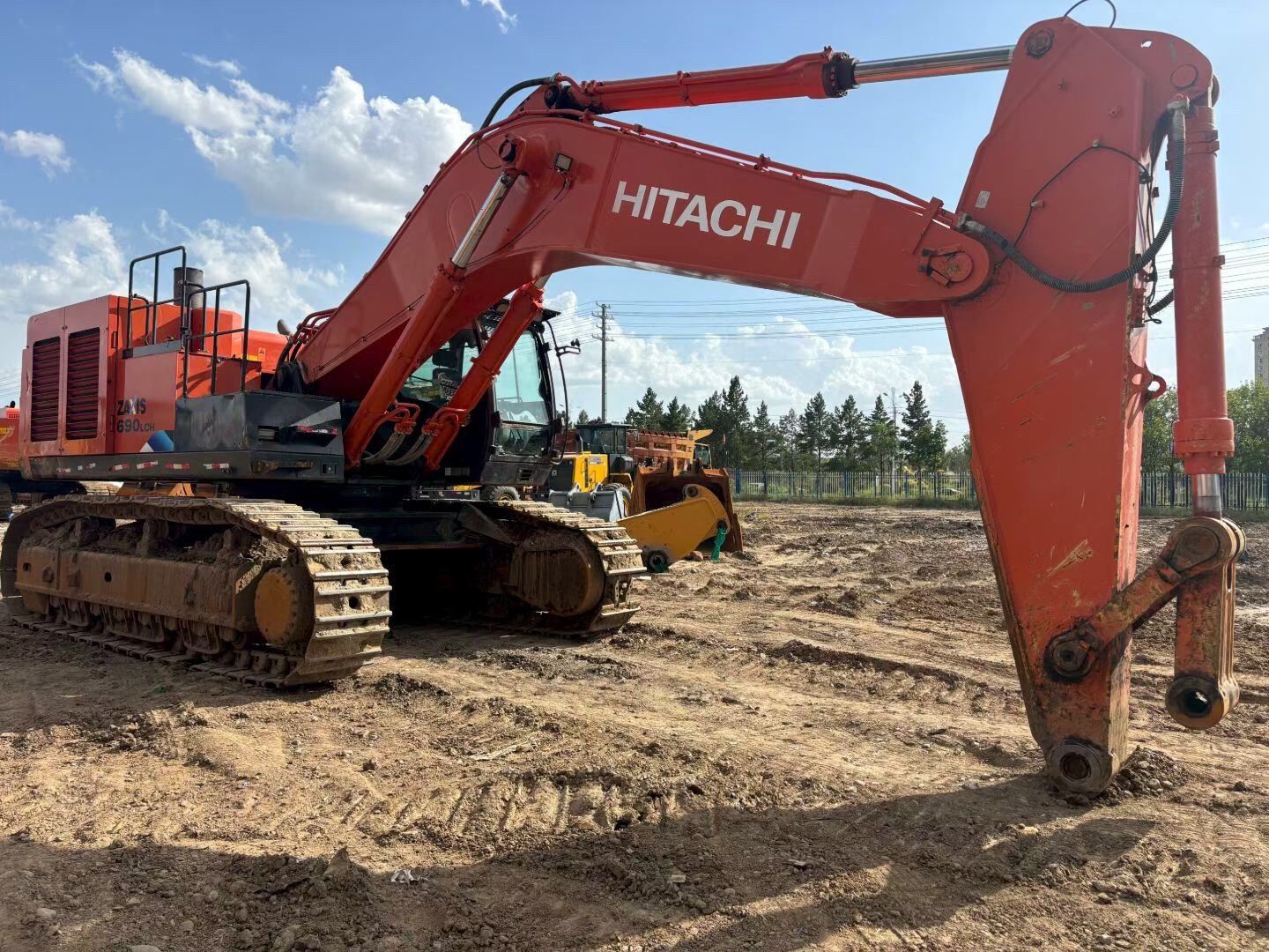 USED HITACHI ZX690LCH-7