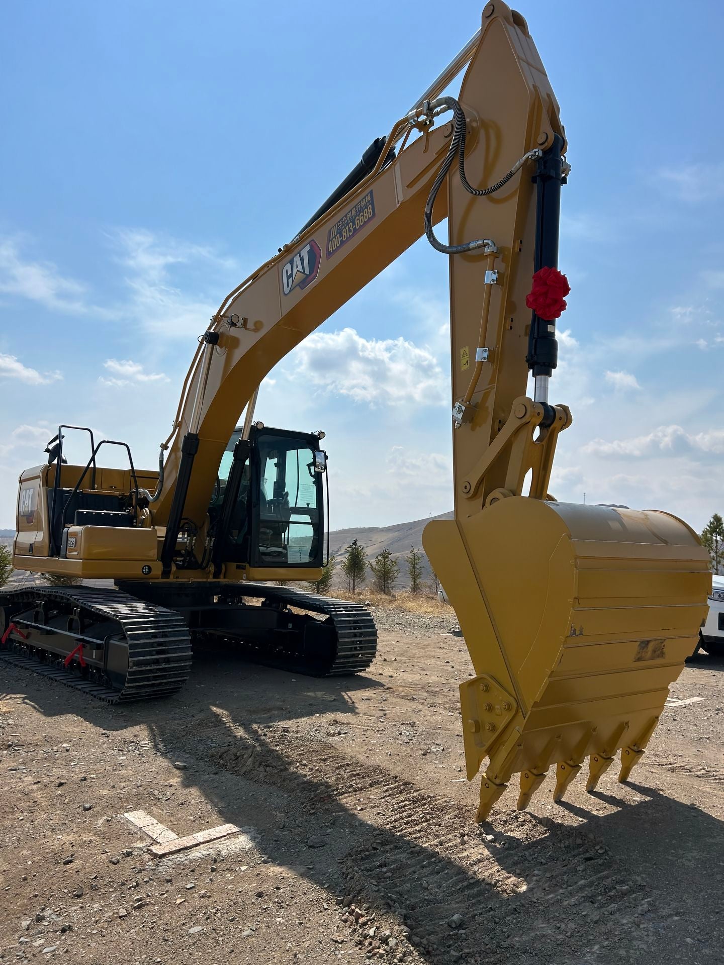 New Caterpillar 323 Excavator for Sale detail view