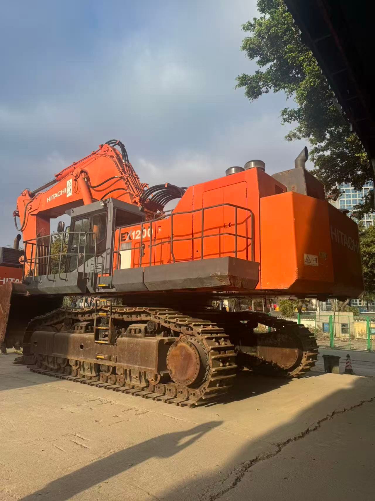 USED HITACHI EX1200-7