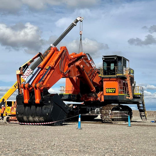 Used Hitachi EX8000-7 Excavator for Sale rear side view