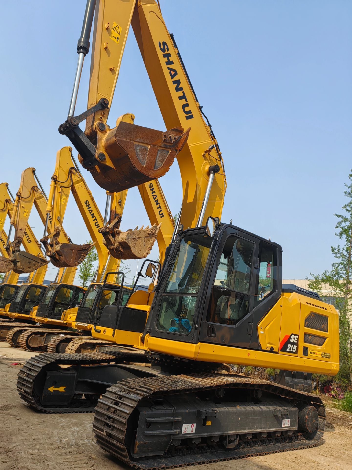 USED SHANTUI SE215