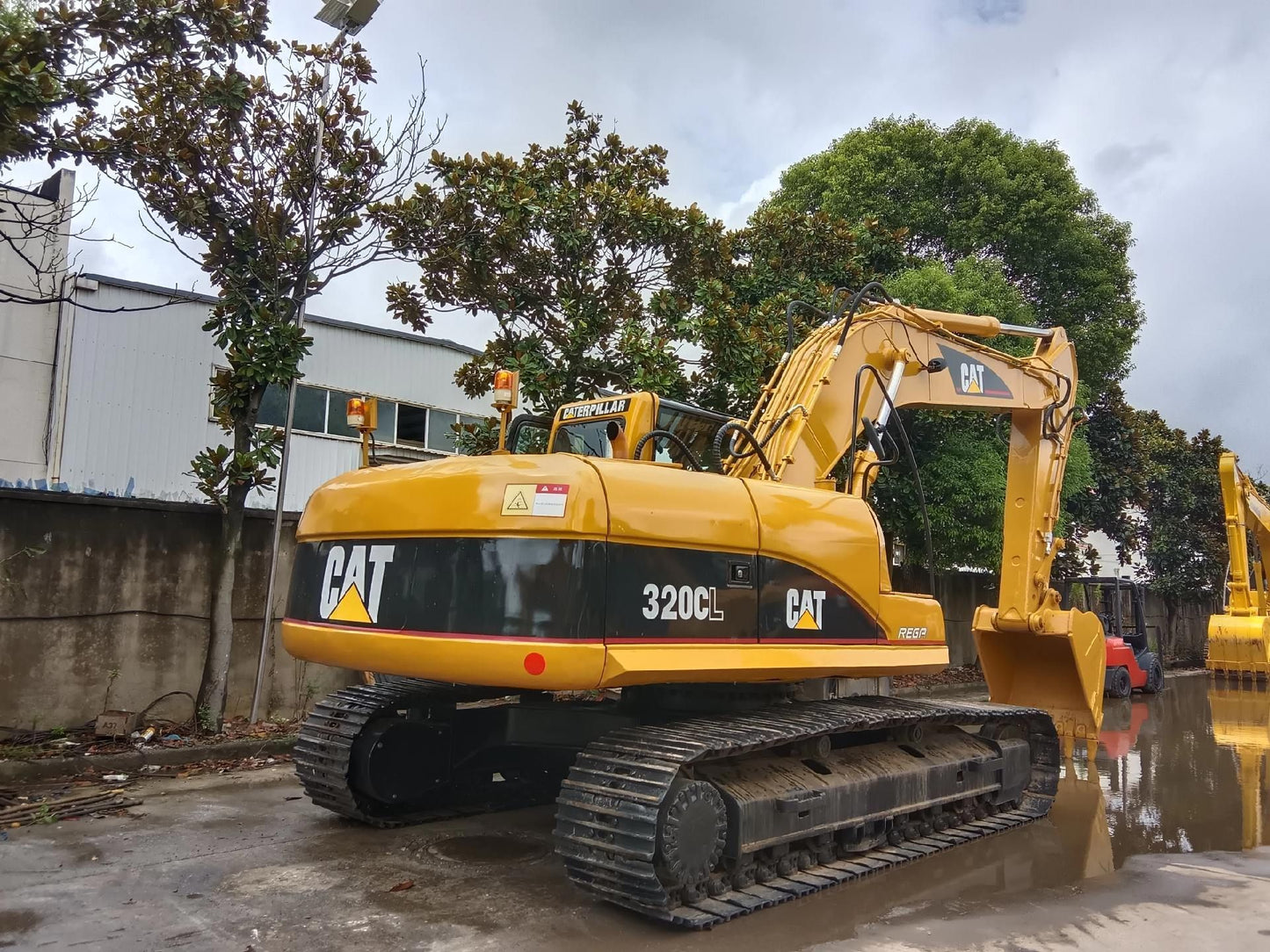 Used Caterpillar 320CL Excavator for Sale detail view
