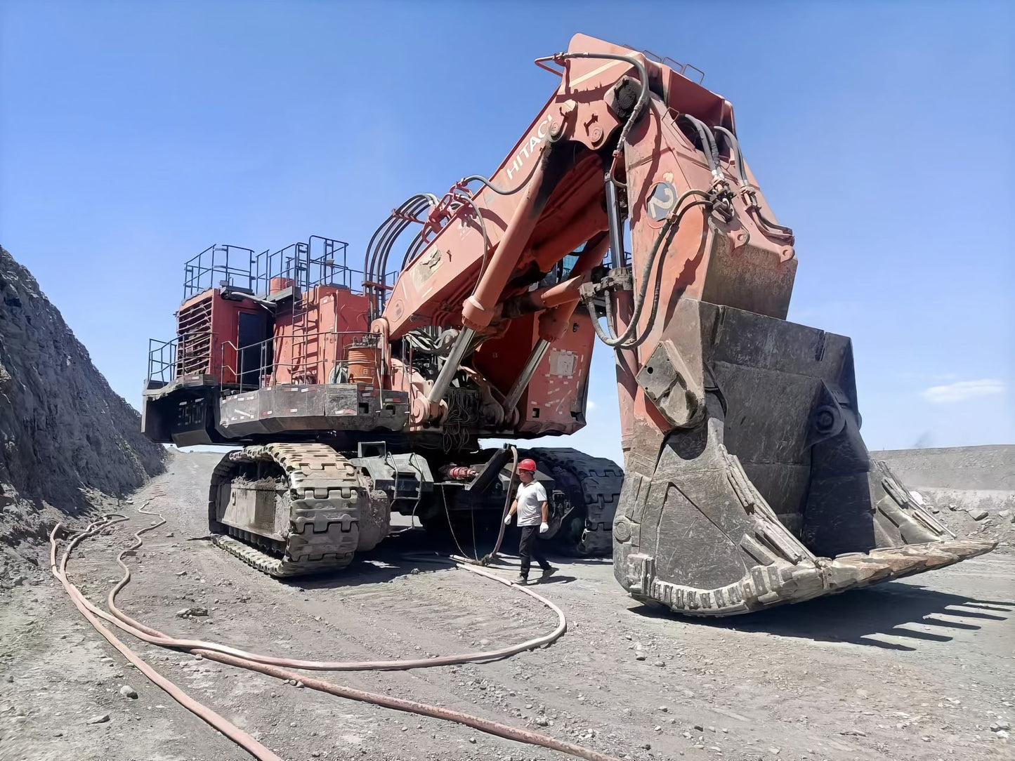 USED HITACHI EX2500-6