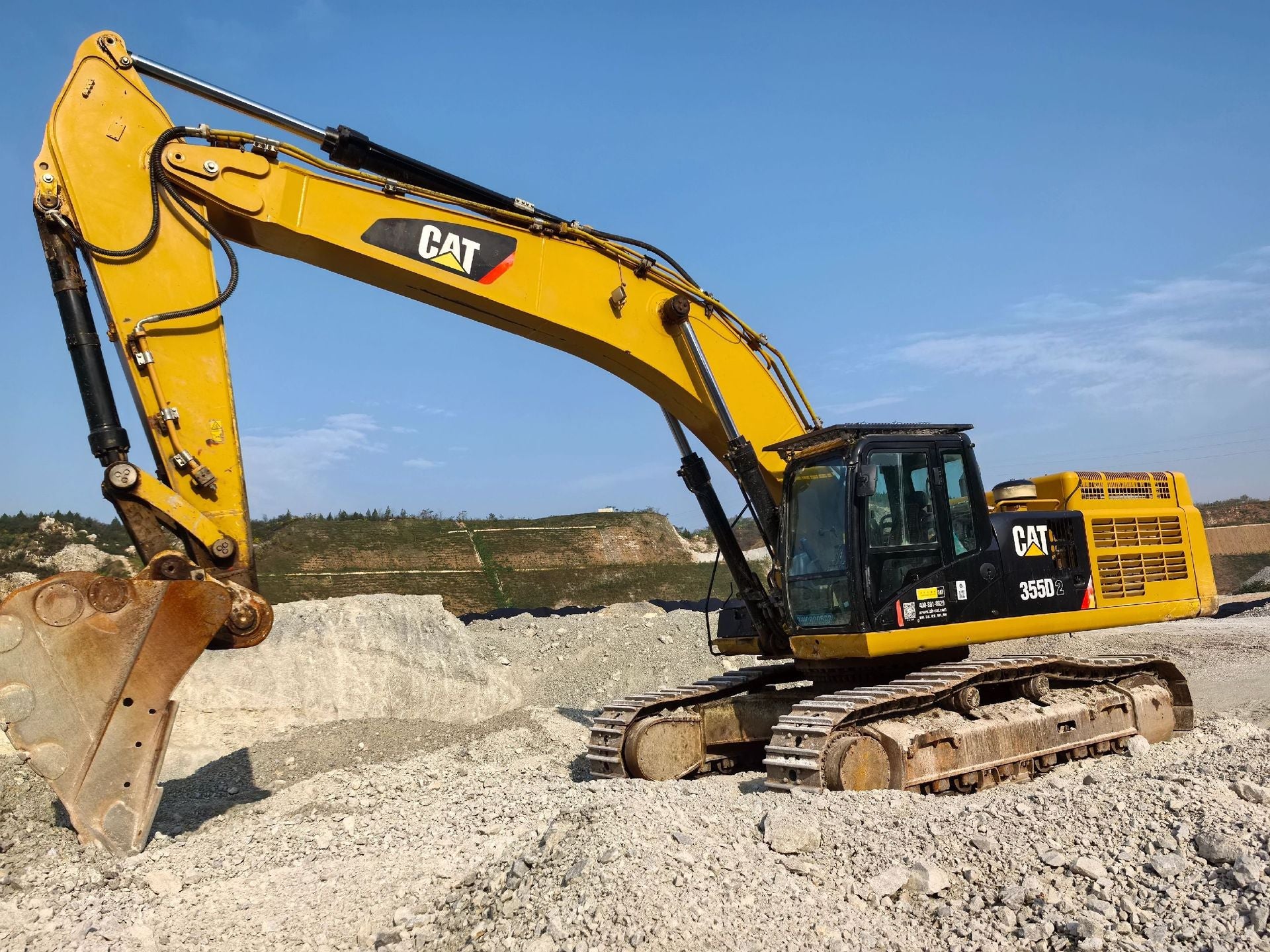 Used Caterpillar 355D2 Excavator for Sale detail view