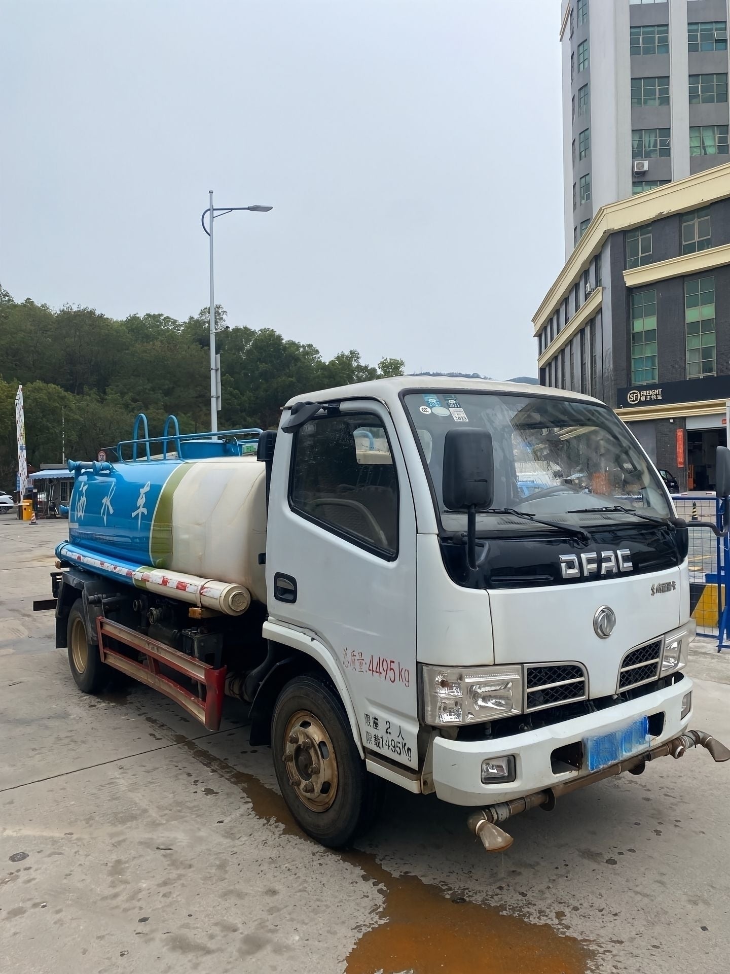 Used Dongfeng DFAC KINLAND 5CBM Water Sprinkler Truck for Sale - Alternative Stock front view