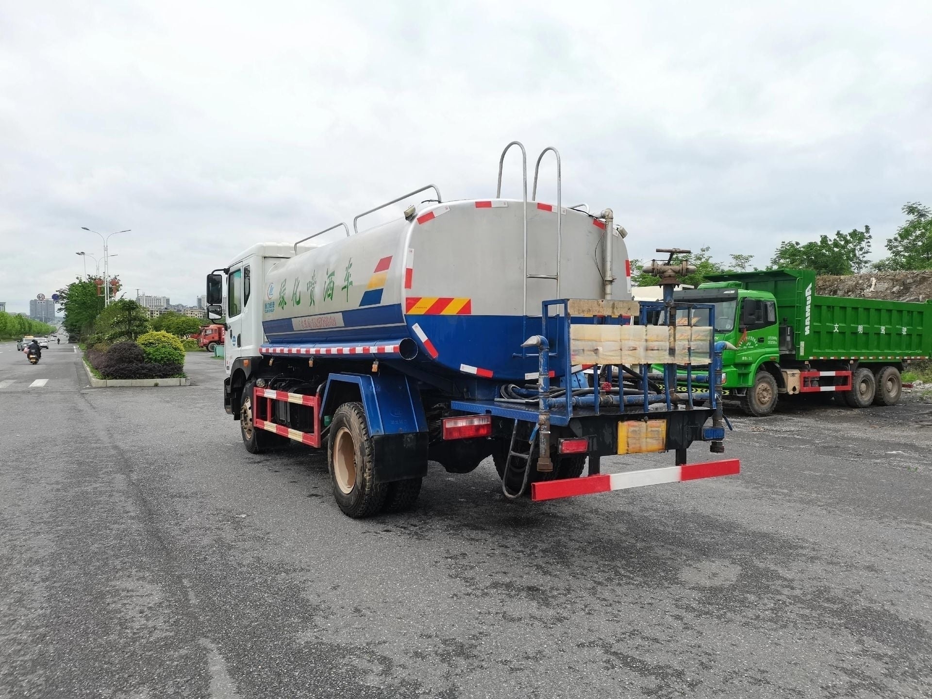 Used Dongfeng DFAC D9 12CBM Water Sprinkler Truck for Sale detail view