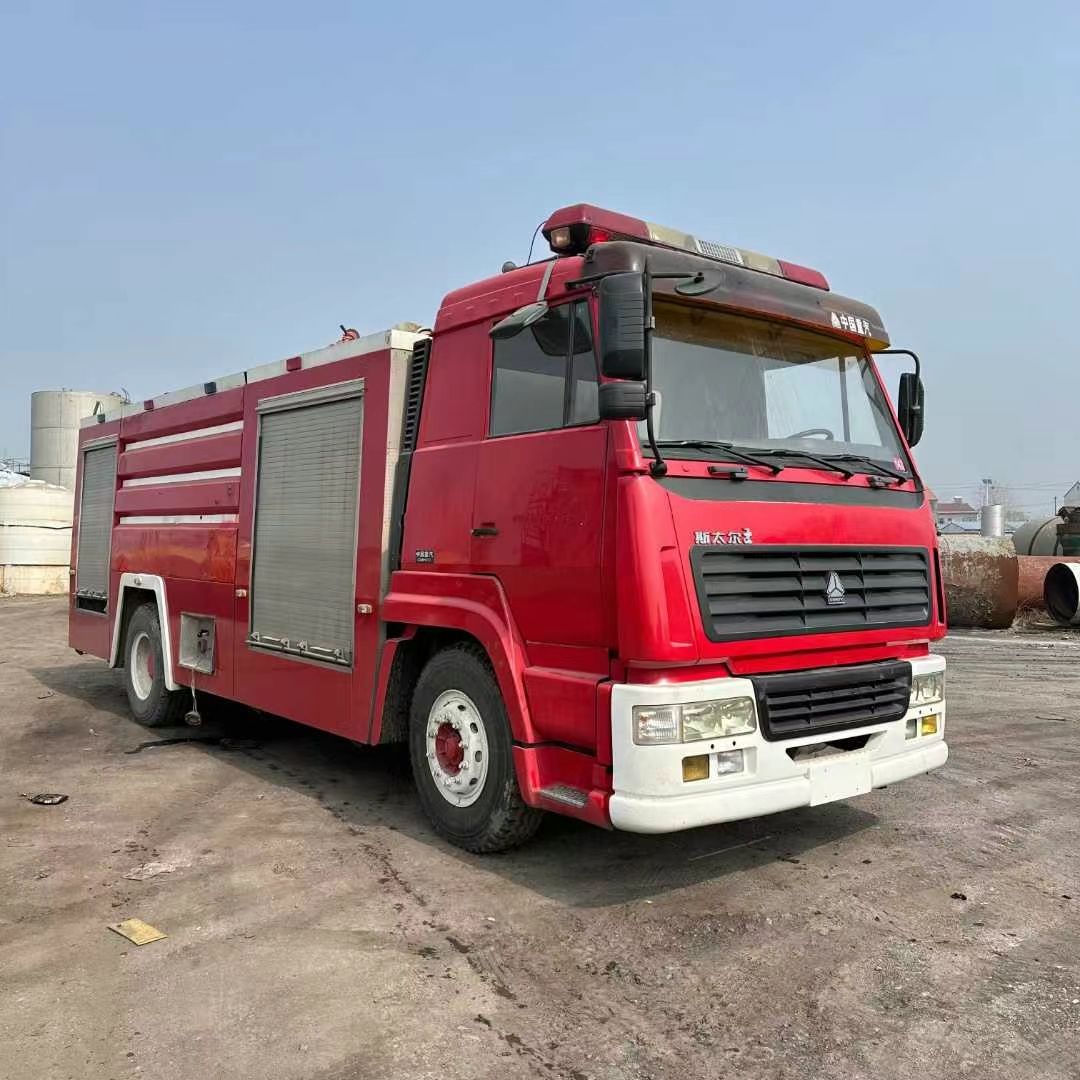 Used SINOTRUK Steyr Water Tank Fire Truck