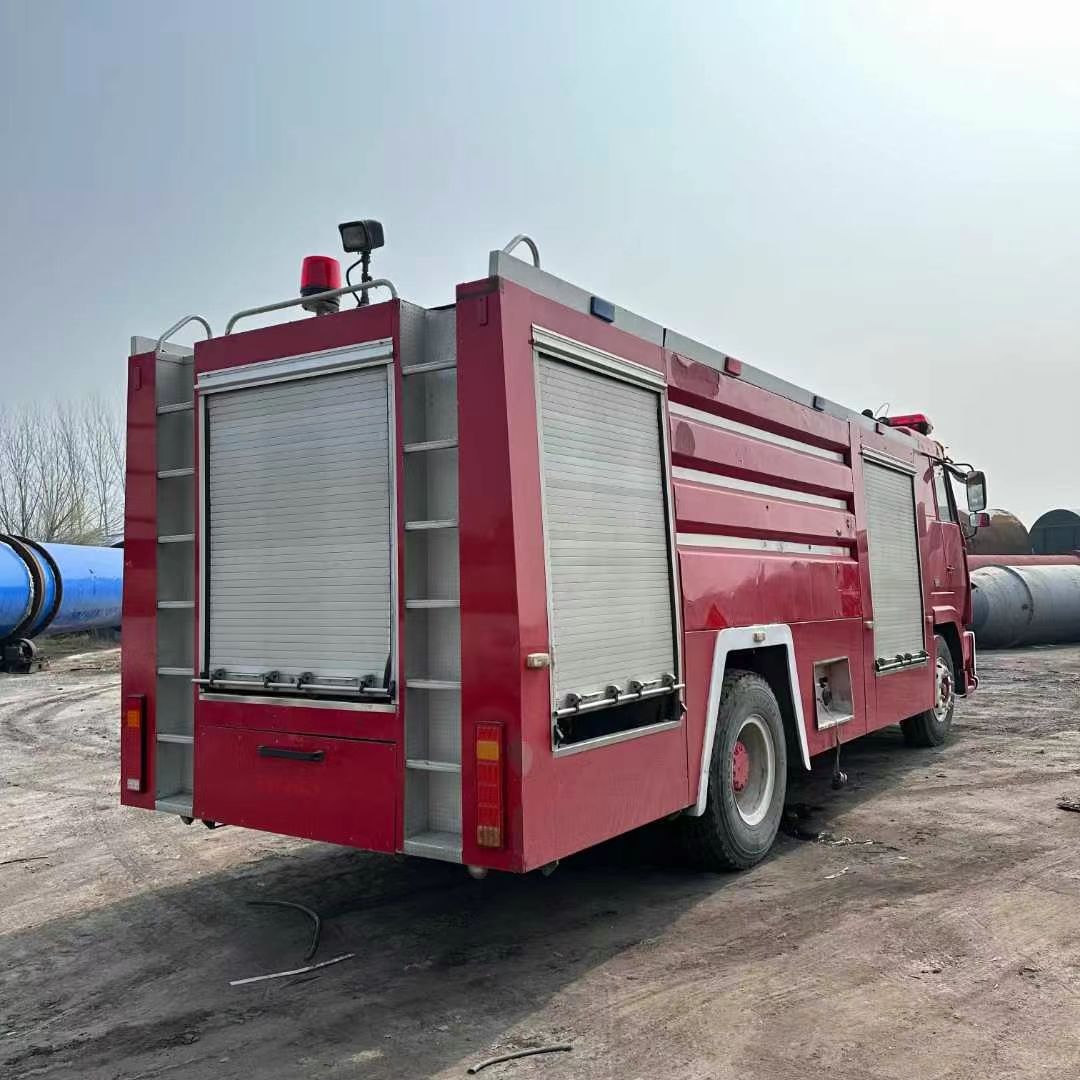 Used SINOTRUK Steyr Water Tank Fire Truck