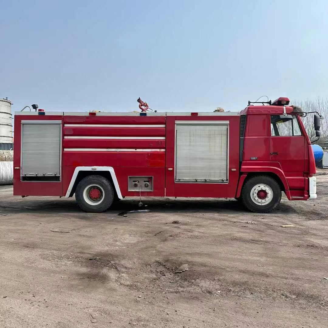Used SINOTRUK Steyr Water Tank Fire Truck