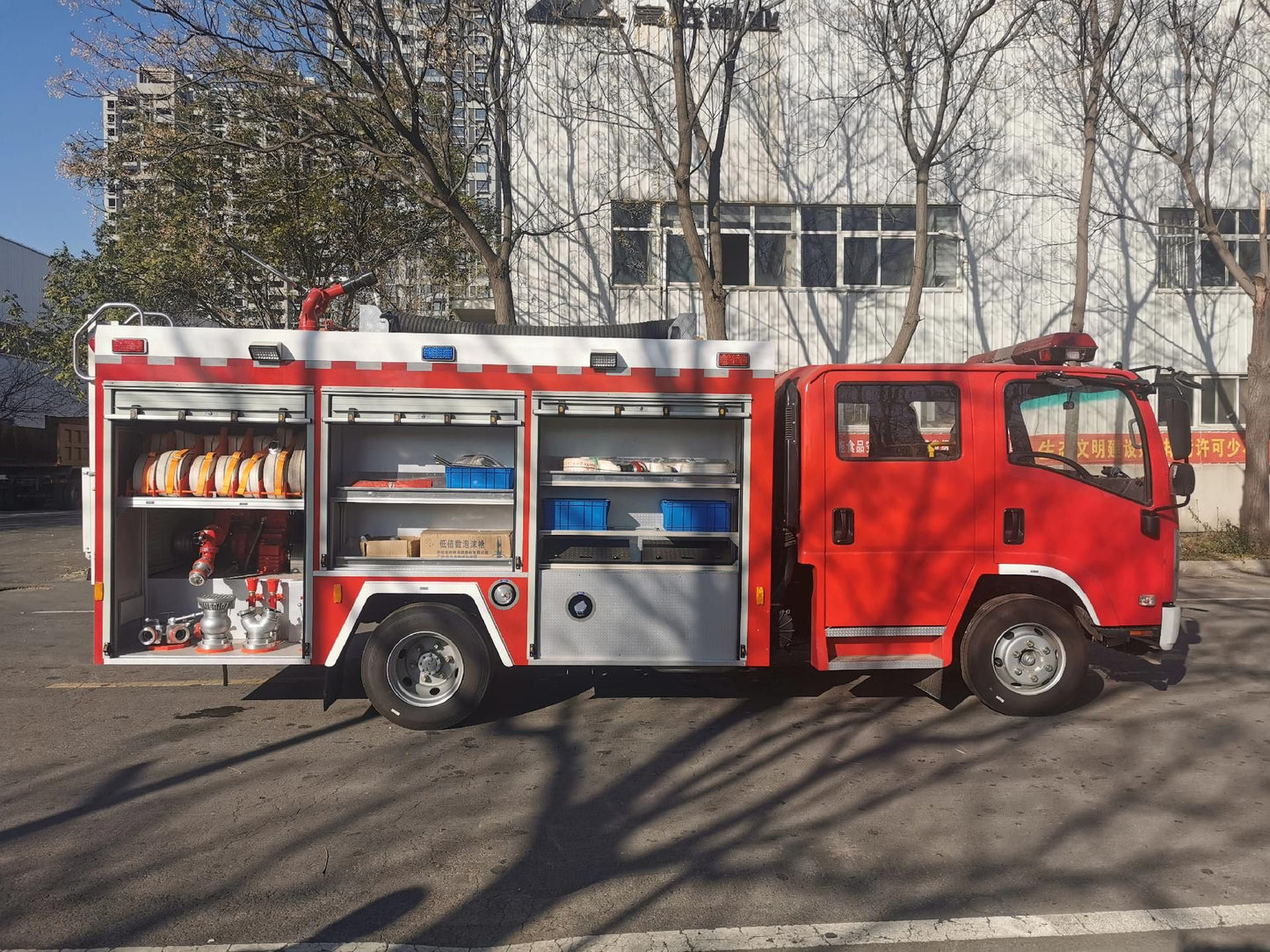 Used ISUZU ELF Double Cab Water Tank Fire Truck