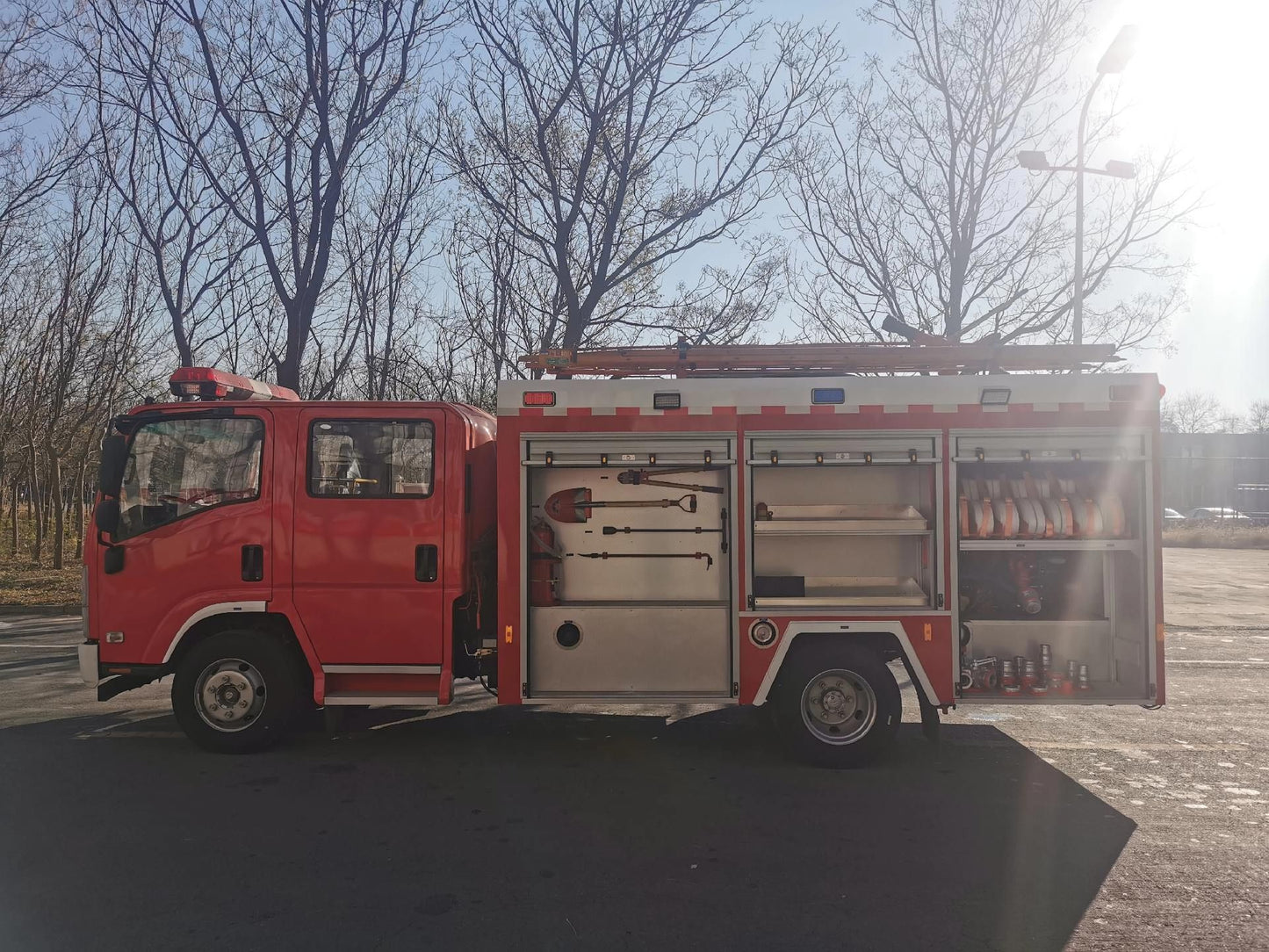 Used ISUZU ELF Double Cab Water Tank Fire Truck