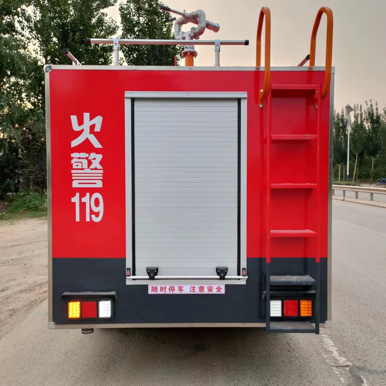 Used JAC Junling Light Water Tank Fire Truck