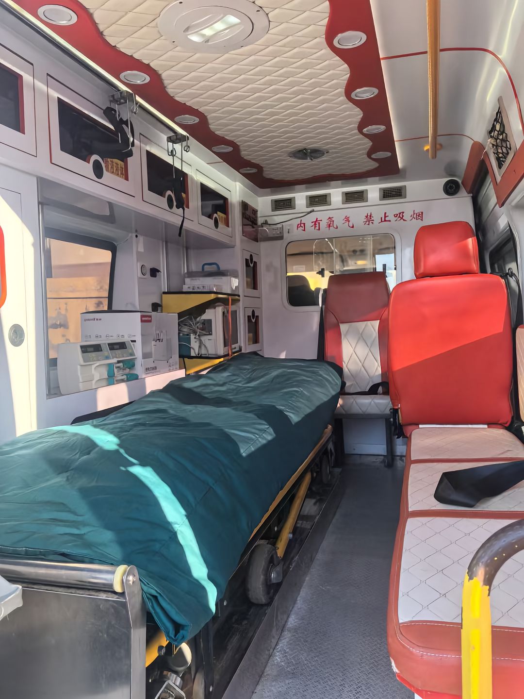Used Ford Transit V348 Ambulance